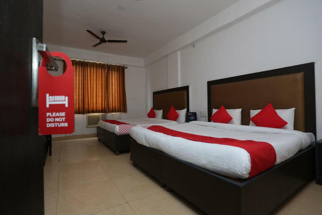 Oyo 5844 Hotel Drive Inn Raiwala Extérieur photo